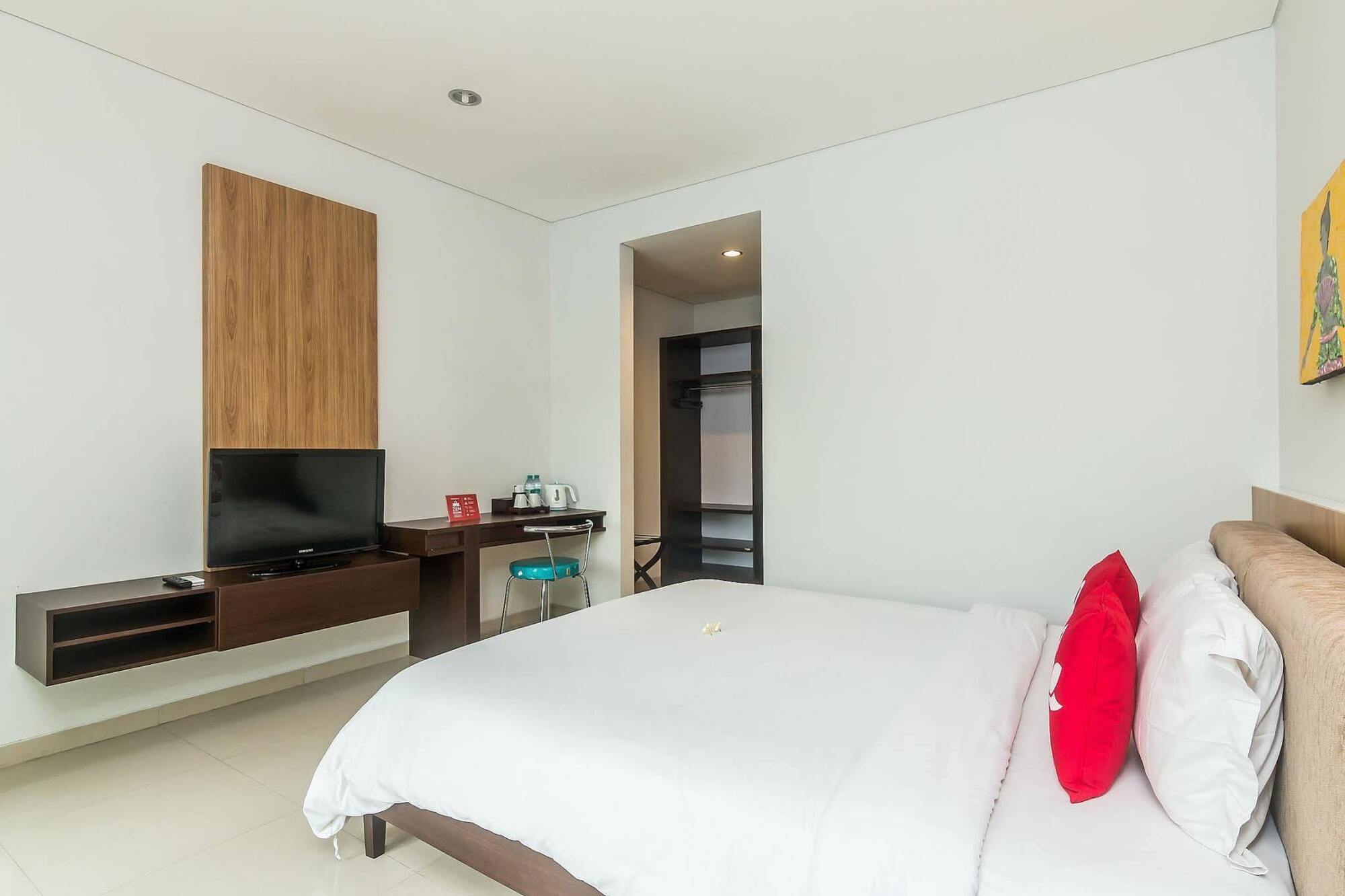 Zen Rooms Seminyak Mertanadi Kültér fotó